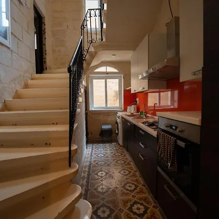 House Of - 4br Traditional Townhouse Hébergement de vacances