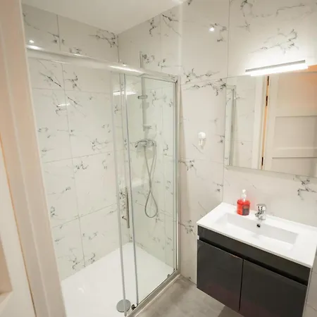 بيت للعطل House Of - 4br Traditional Townhouse سليمة