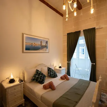 House Of - 4br Traditional Townhouse Casa vacanze