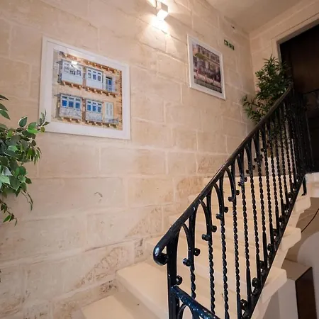 House Of - 4br Traditional Townhouse Holiday home *